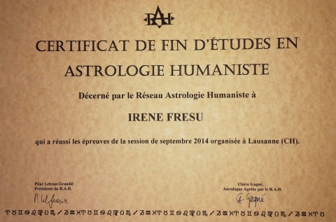 Certificat de fin d'études en Astrologie Humaniste décerné par le Réseau Astrologie Humaniste à Irène Fresu qui a réussi les épreuves de la session de septembre 2014 organisée à Lausanne, Suisse
